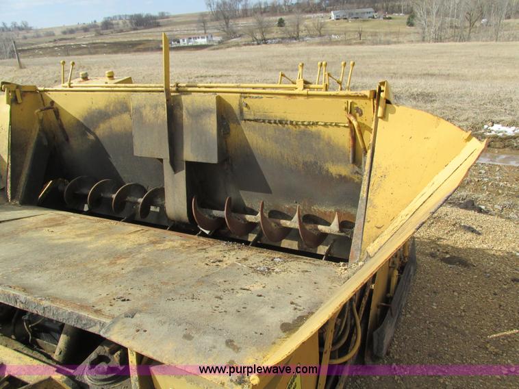 image for item I4049 Lee Boy paver