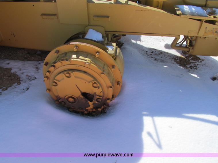 image for item I4050 1972 Caterpillar 613 elevating scraper