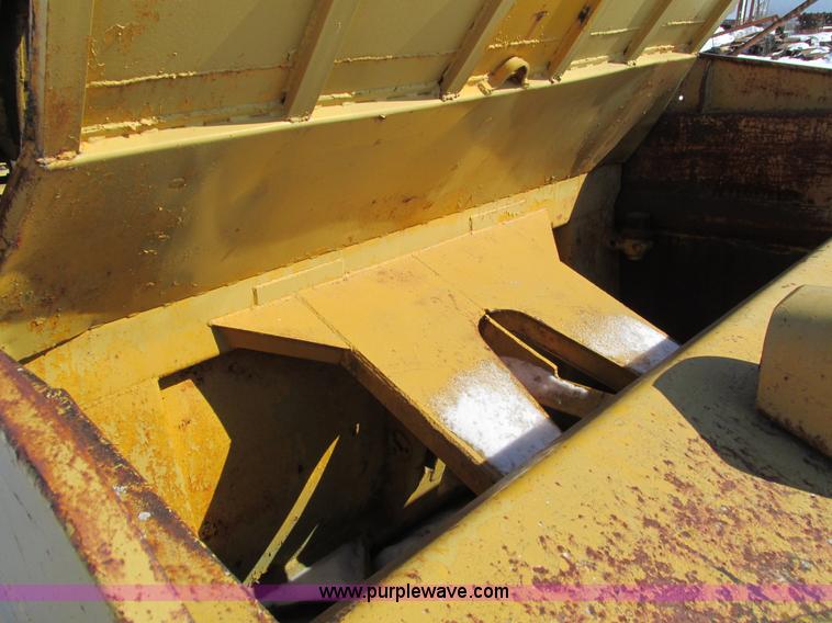 image for item I4050 1972 Caterpillar 613 elevating scraper