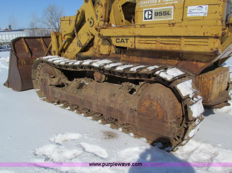 image for item I4051 1976 Caterpillar 955L track loader