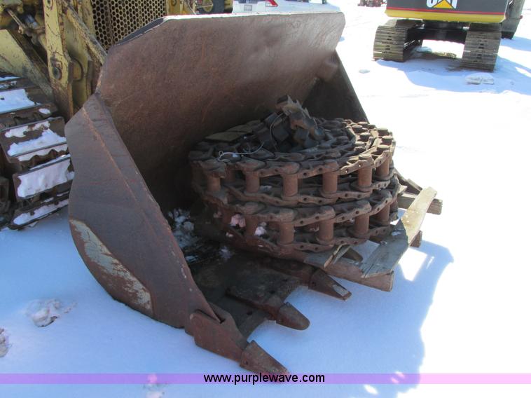 image for item I4051 1976 Caterpillar 955L track loader