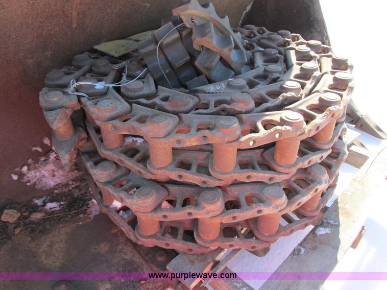 image for item I4051 1976 Caterpillar 955L track loader