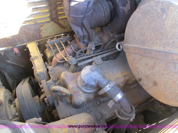 image for item I4051 1976 Caterpillar 955L track loader