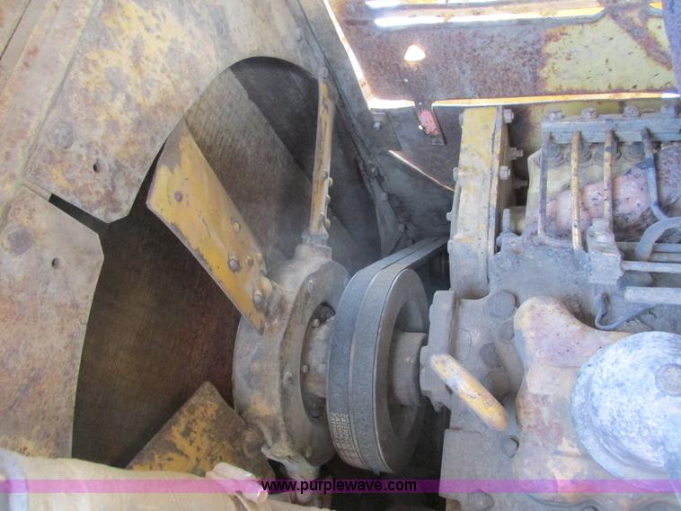 image for item I4051 1976 Caterpillar 955L track loader