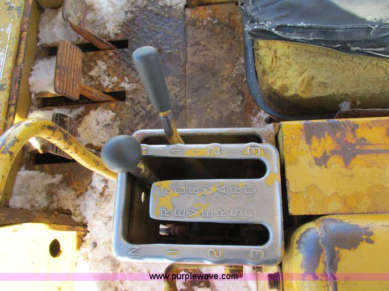 image for item I4051 1976 Caterpillar 955L track loader