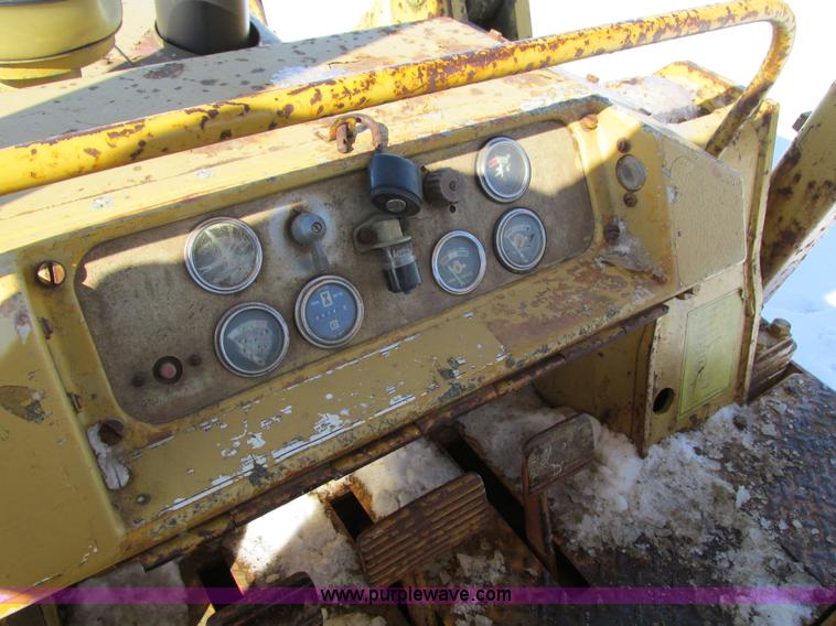 image for item I4051 1976 Caterpillar 955L track loader