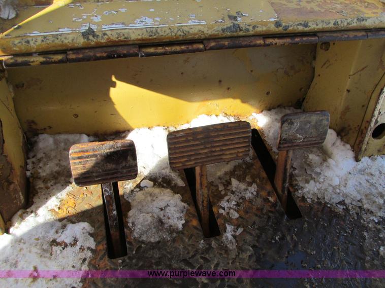 image for item I4051 1976 Caterpillar 955L track loader