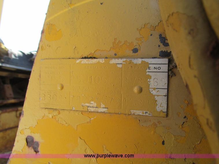 image for item I4051 1976 Caterpillar 955L track loader