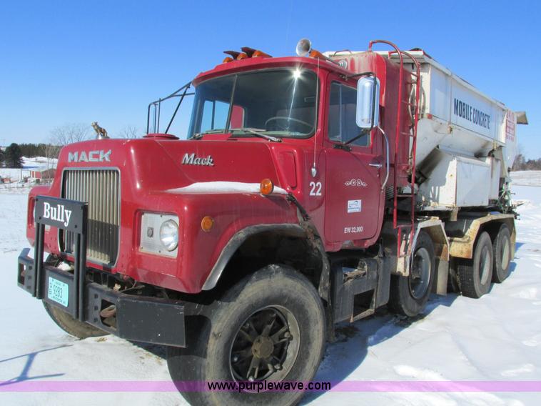 image for item I4053 1978 Mack mixer truck