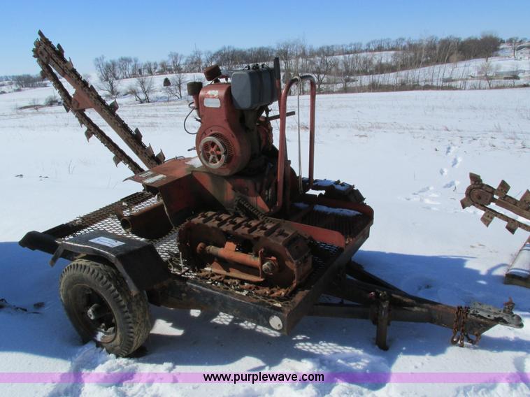 image for item I4054 Ditch Witch M4 trencher