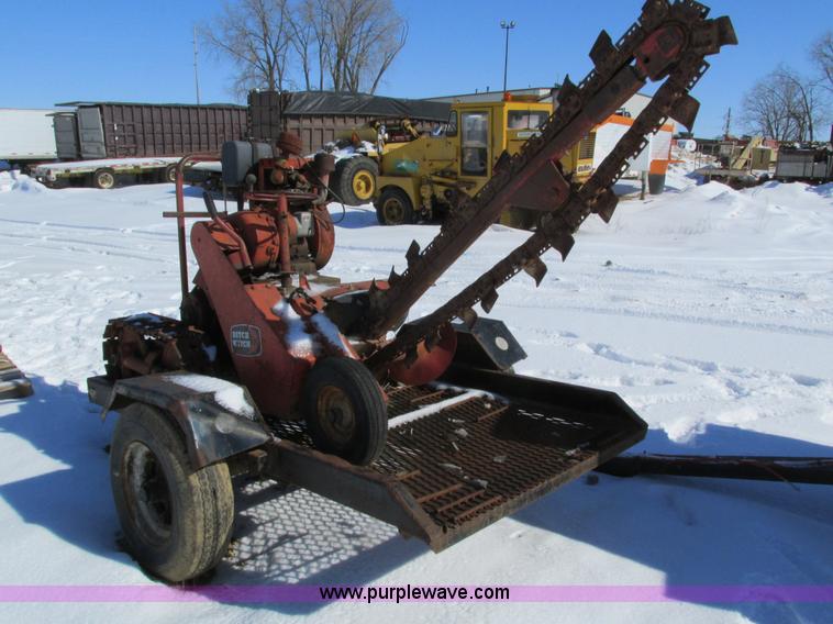 image for item I4054 Ditch Witch M4 trencher