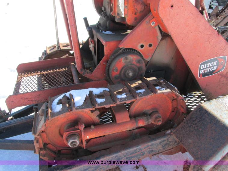 image for item I4054 Ditch Witch M4 trencher