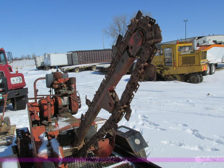image for item I4054 Ditch Witch M4 trencher