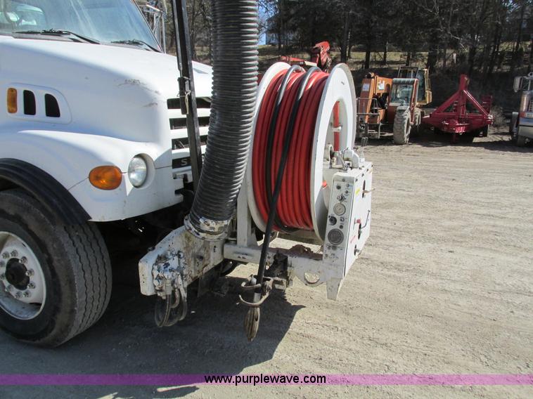 image for item I4059 2003 Sterling L7500 vacuum truck
