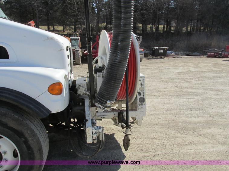 image for item I4059 2003 Sterling L7500 vacuum truck