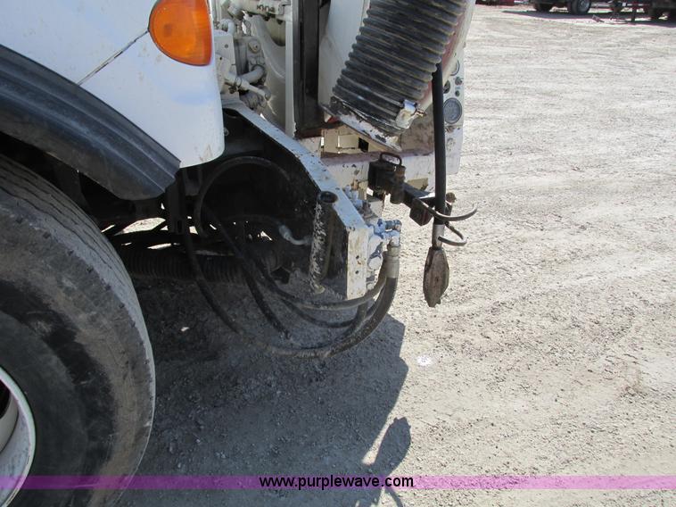 image for item I4059 2003 Sterling L7500 vacuum truck