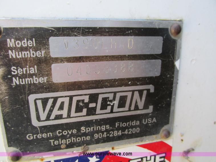 image for item I4059 2003 Sterling L7500 vacuum truck