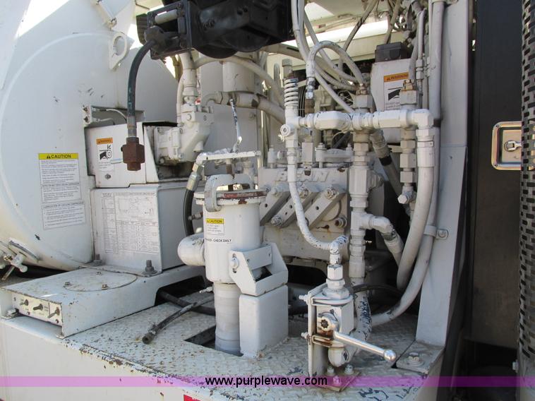 image for item I4059 2003 Sterling L7500 vacuum truck