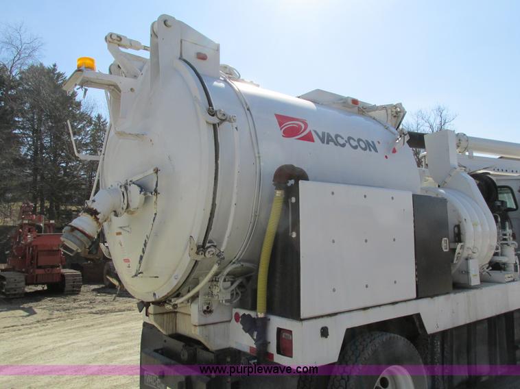 image for item I4059 2003 Sterling L7500 vacuum truck