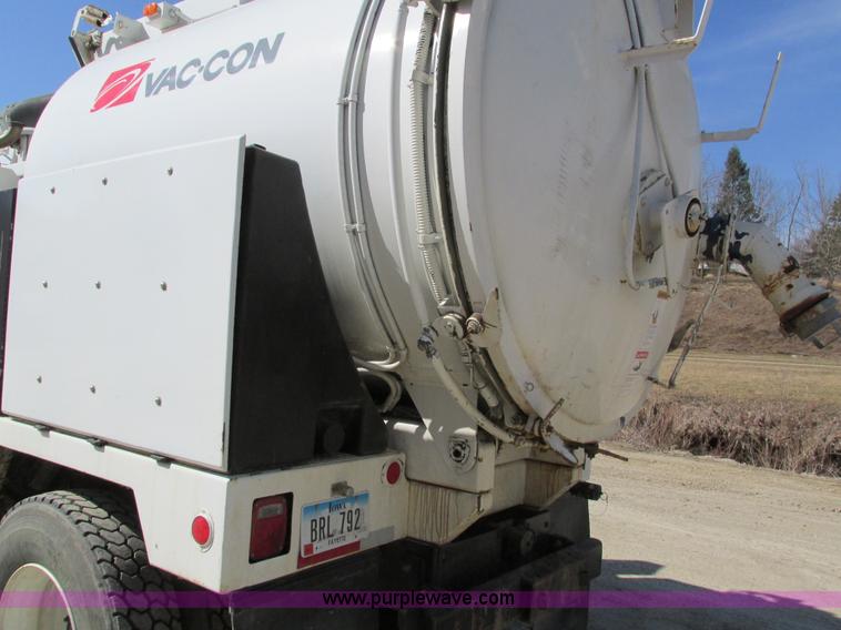 image for item I4059 2003 Sterling L7500 vacuum truck