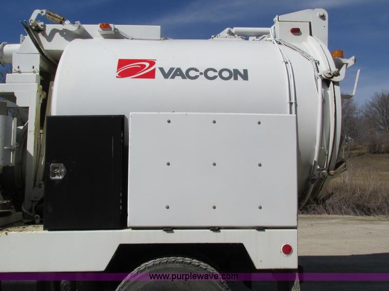 image for item I4059 2003 Sterling L7500 vacuum truck