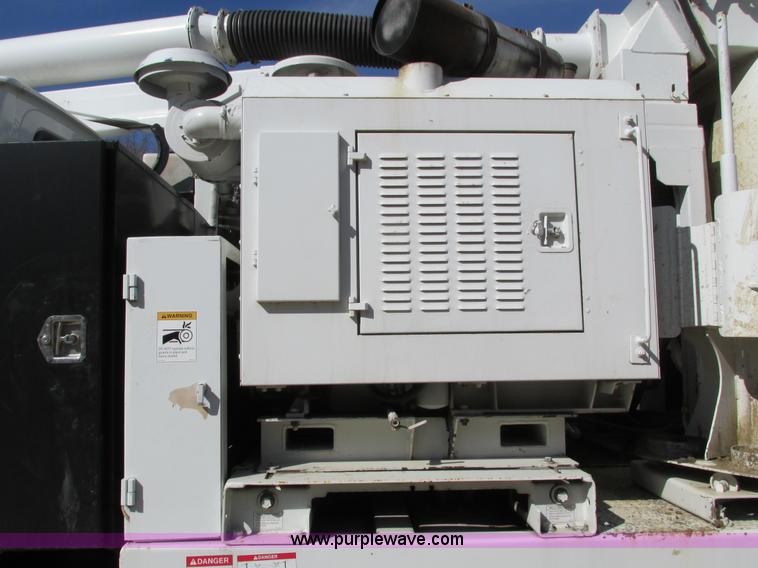 image for item I4059 2003 Sterling L7500 vacuum truck