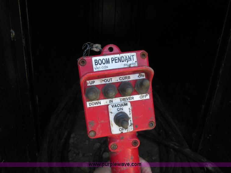 image for item I4059 2003 Sterling L7500 vacuum truck