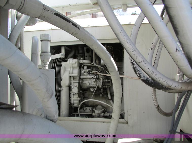 image for item I4059 2003 Sterling L7500 vacuum truck