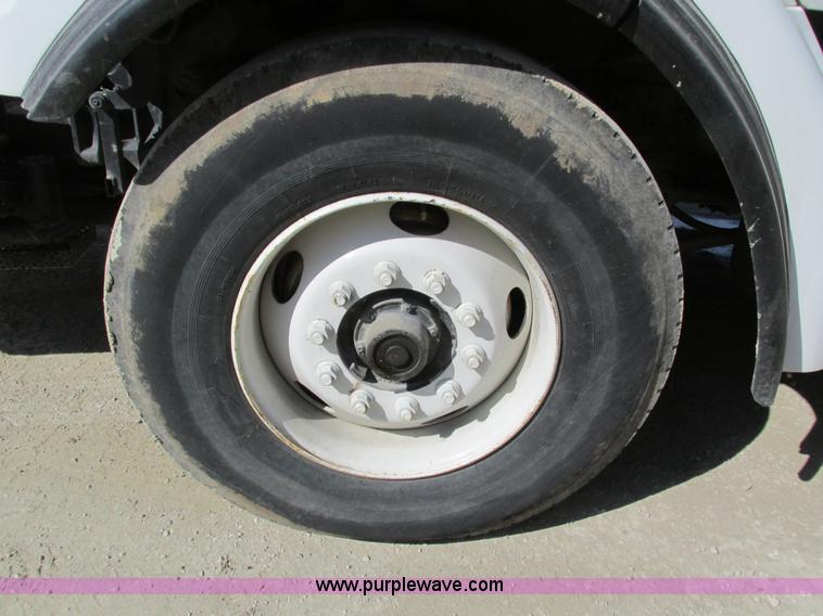 image for item I4059 2003 Sterling L7500 vacuum truck