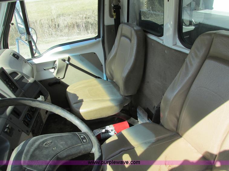 image for item I4059 2003 Sterling L7500 vacuum truck