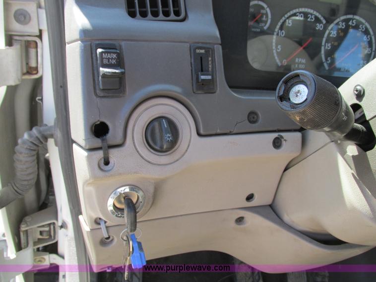 image for item I4059 2003 Sterling L7500 vacuum truck