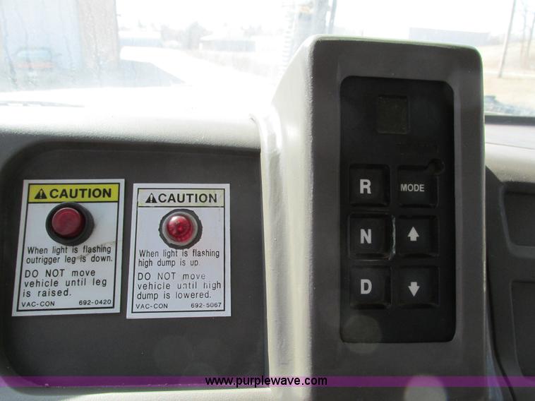 image for item I4059 2003 Sterling L7500 vacuum truck