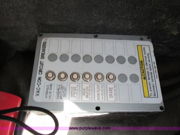 image for item I4059 2003 Sterling L7500 vacuum truck