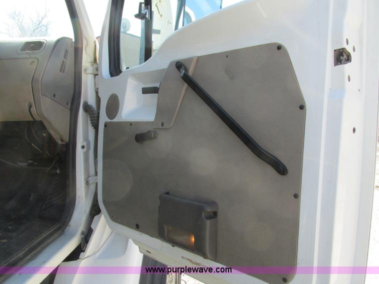 image for item I4059 2003 Sterling L7500 vacuum truck