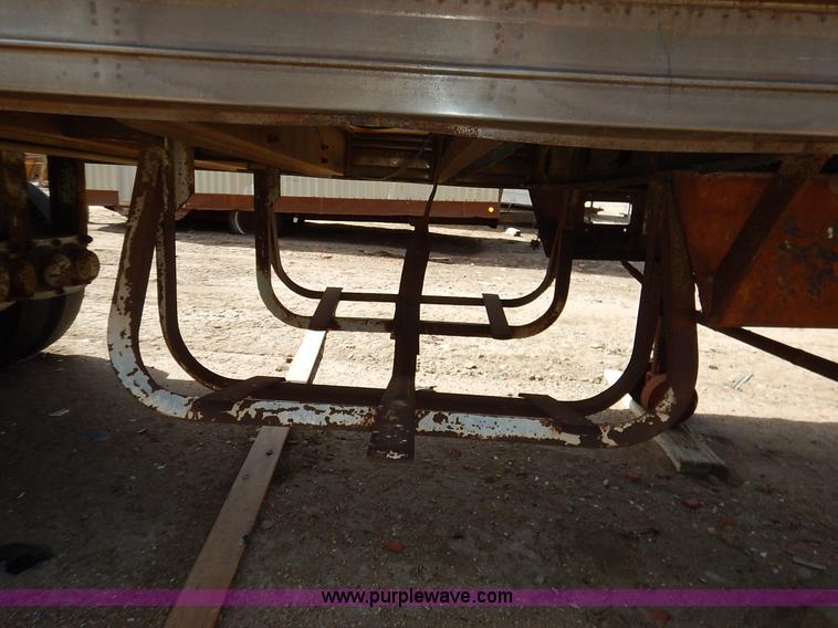 image for item I5005 1953 Fruehauf dry van trailer