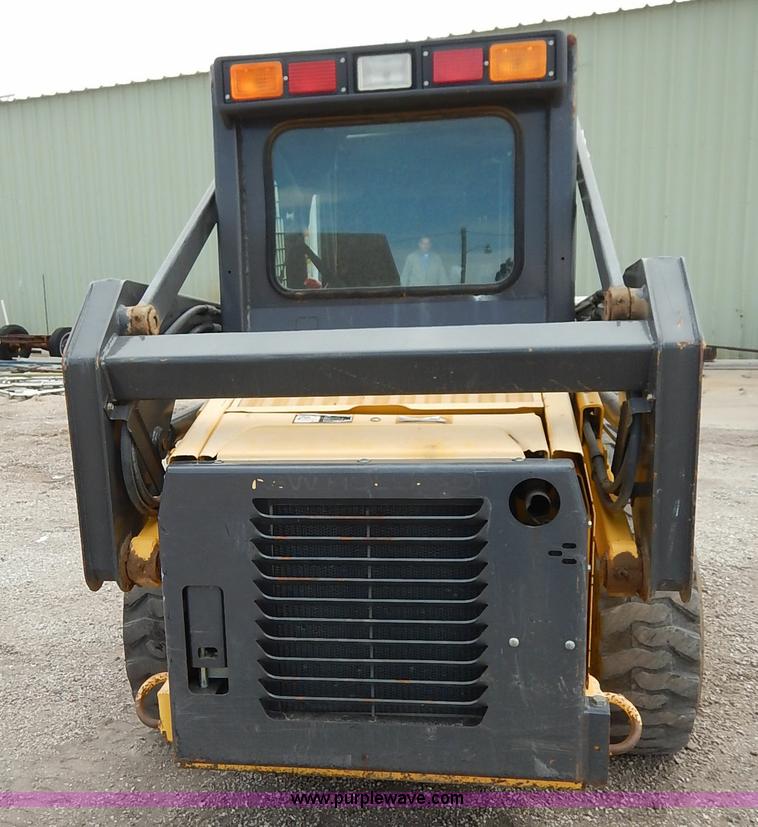 image for item I5006 2004 New Holland LS140 skid steer