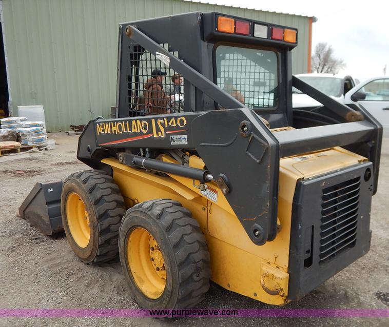 image for item I5006 2004 New Holland LS140 skid steer