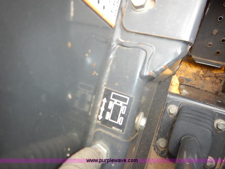 image for item I5006 2004 New Holland LS140 skid steer
