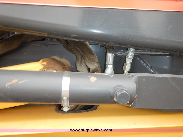 image for item I5006 2004 New Holland LS140 skid steer