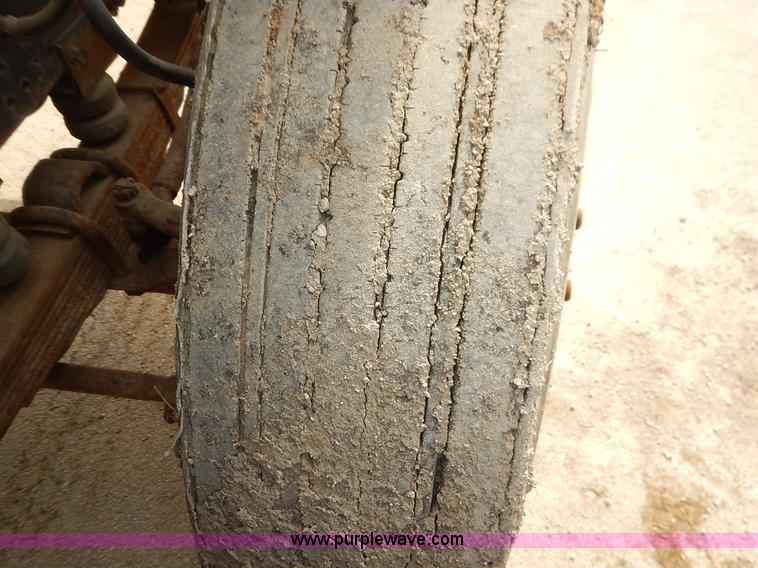 image for item I5044 1988 International S2500 service truck