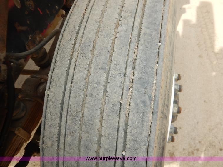 image for item I5044 1988 International S2500 service truck