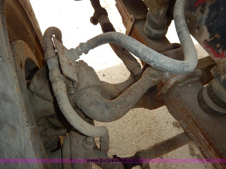 image for item I5044 1988 International S2500 service truck