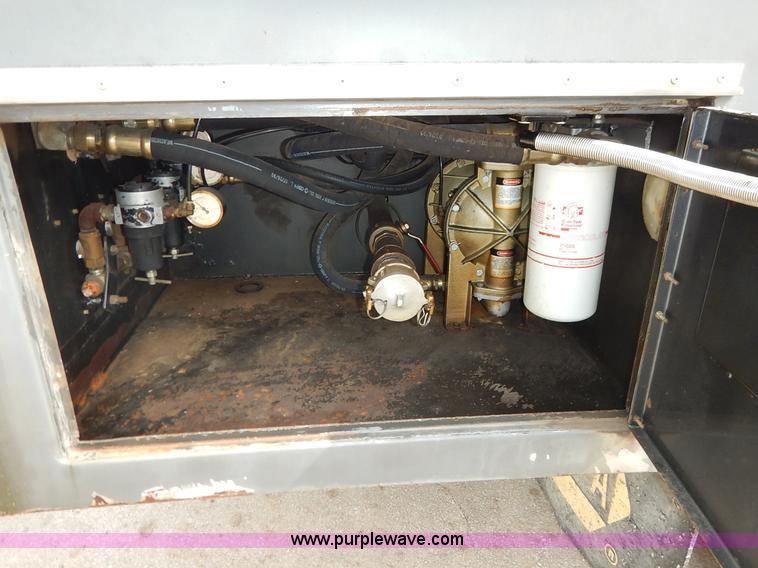 image for item I5044 1988 International S2500 service truck