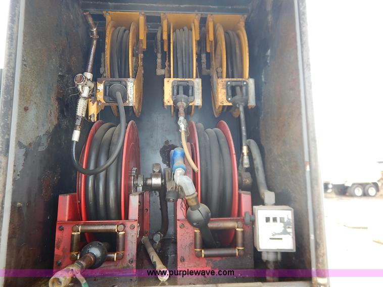 image for item I5044 1988 International S2500 service truck