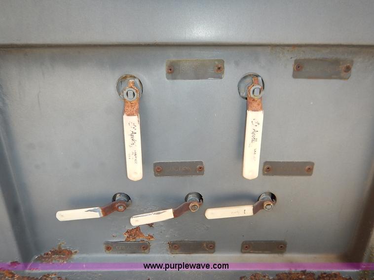 image for item I5044 1988 International S2500 service truck