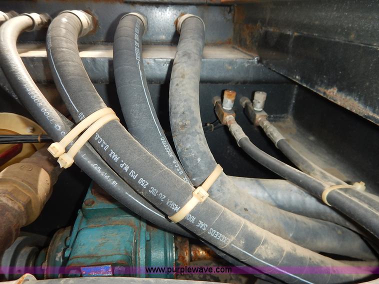 image for item I5044 1988 International S2500 service truck