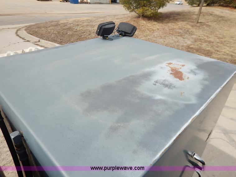 image for item I5044 1988 International S2500 service truck