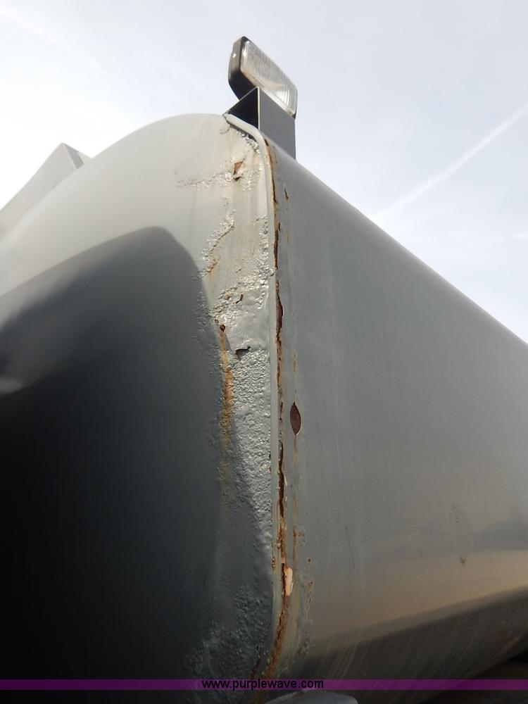 image for item I5044 1988 International S2500 service truck