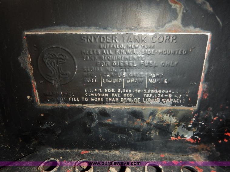 image for item I5044 1988 International S2500 service truck