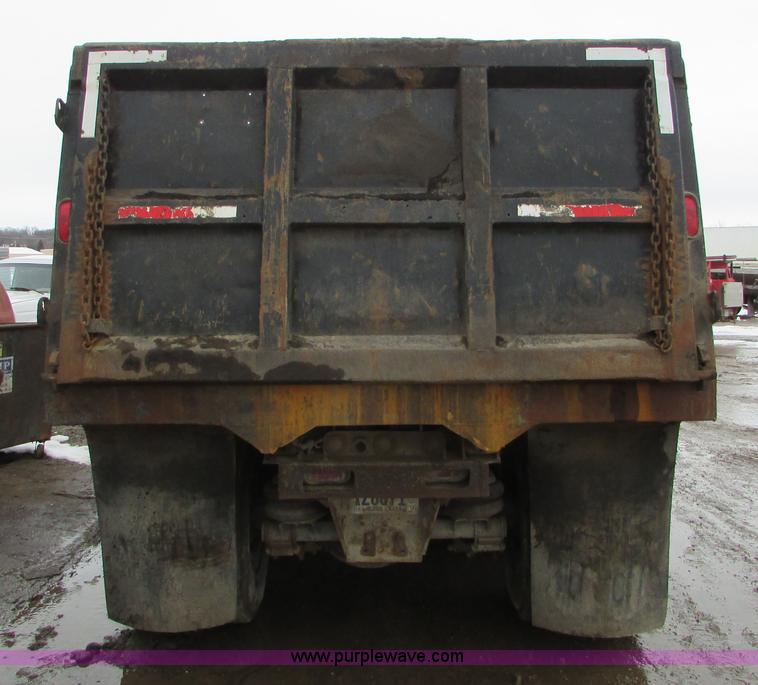 image for item I6552 1993 Freightliner FLD112 dump truck